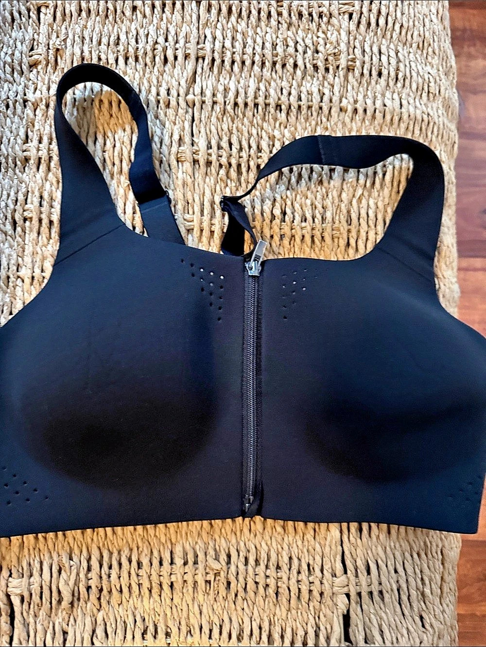 Victoria's Secret VSX Knockout Front-Close Sports Bra Black 36C